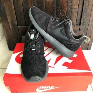 Women’s Nike Roshe Run 6.5
